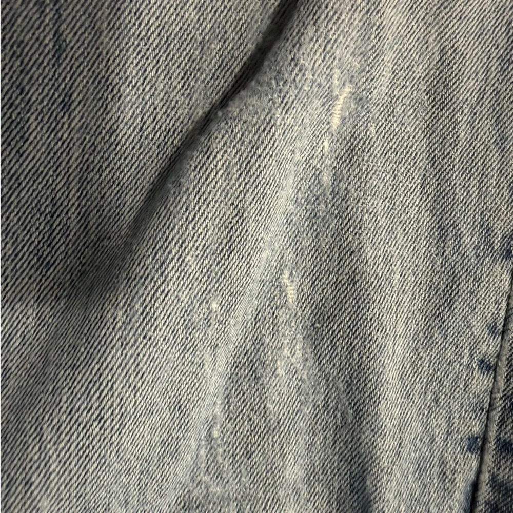 Levi’s 501 Light Wash Distressed Jeans Men’s W35 L32
